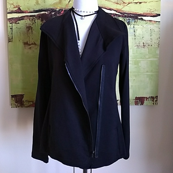 bordeuax Jackets & Blazers - EUC Lightweight Knit Jacket sz Small